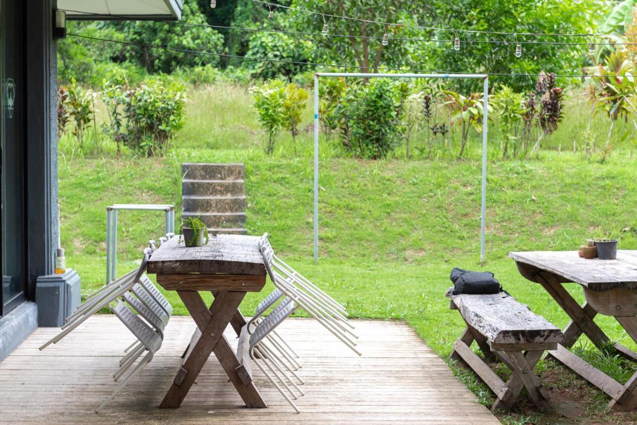 Monkey Dive Hostel Khaolak Khao Lak Exteriör bild