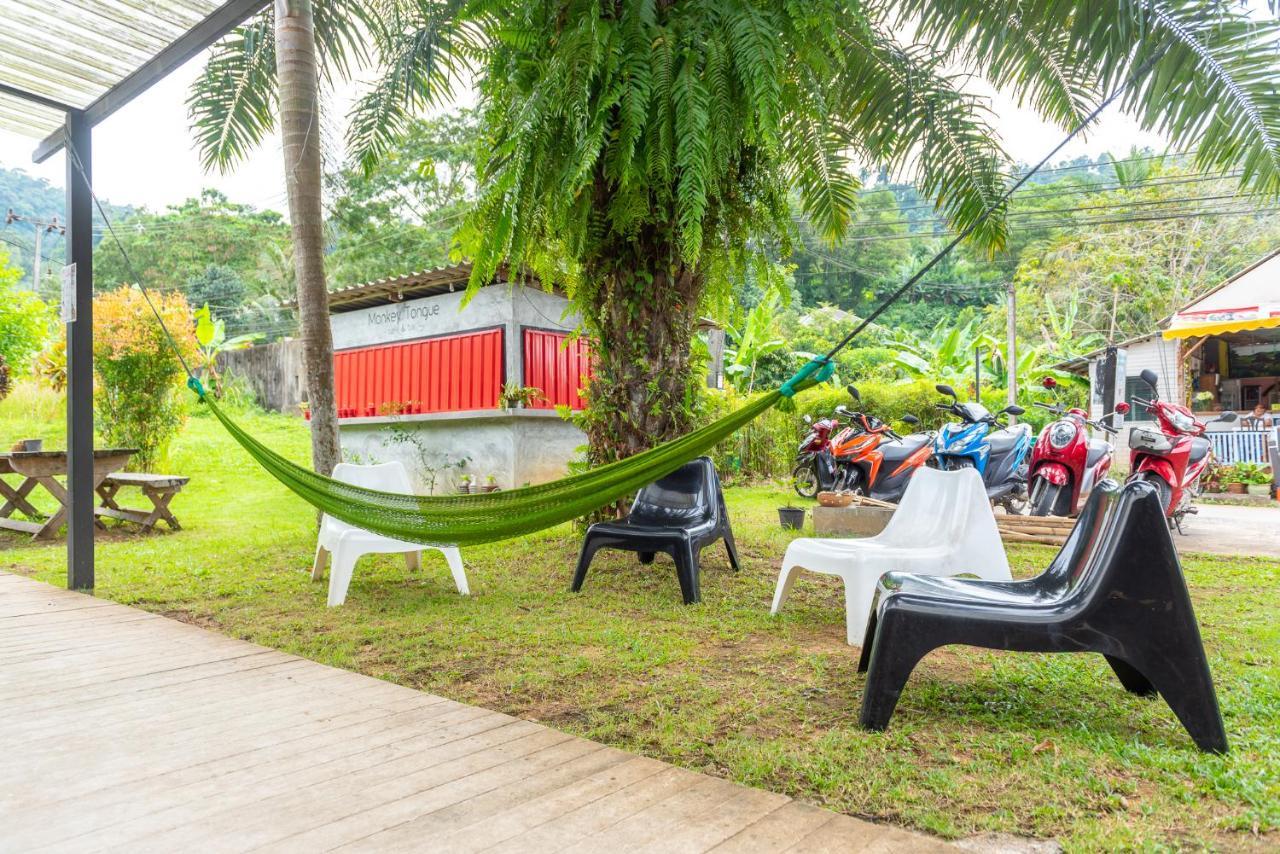 Monkey Dive Hostel Khaolak Khao Lak Exteriör bild